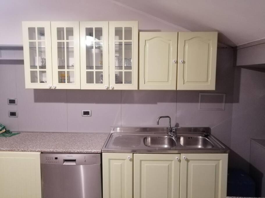 Spacious Attic Apartment Kandler トリエステ エクステリア 写真